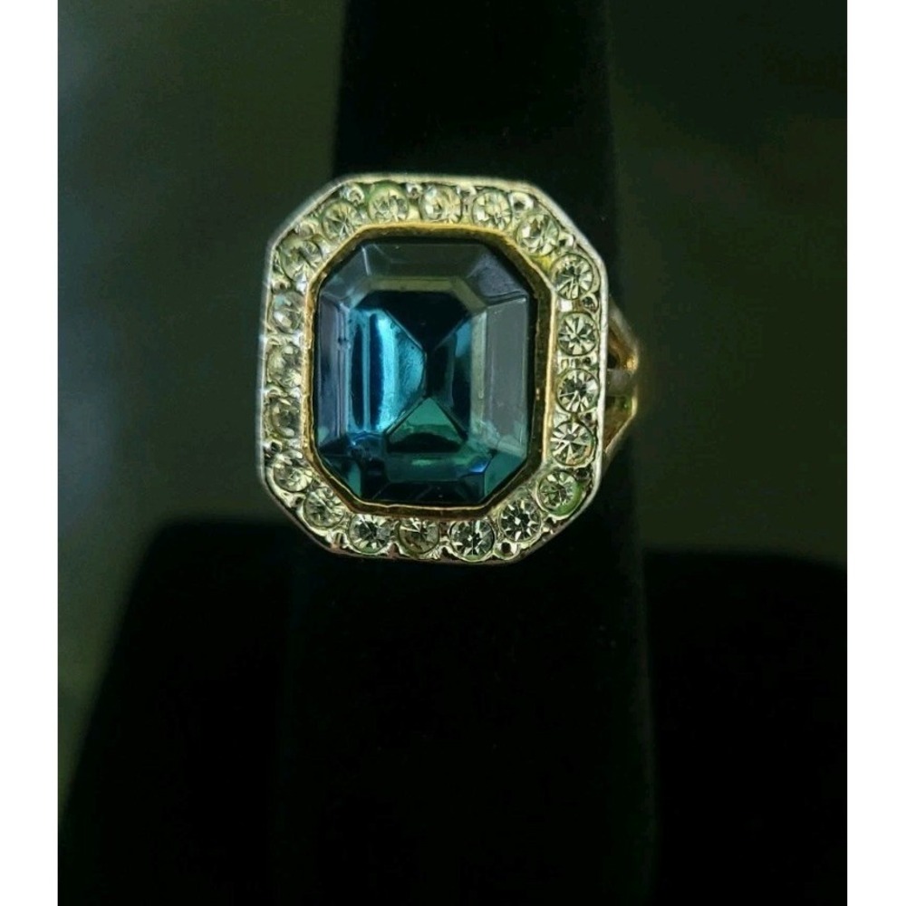 Vintage ROMAN Blue Crystal Rhinestone Statement Ring Gold Tone Size 7